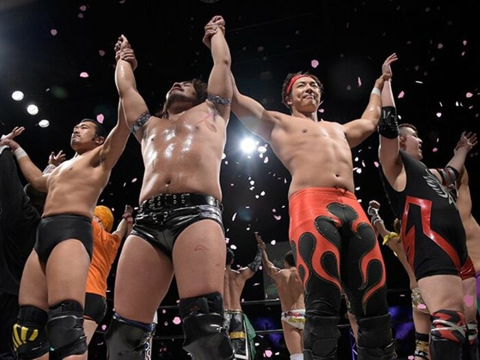 リングで“2.9次元”ミュージカル!?マッスル坂井、「ご時世」と遊ぶ。＜Number Web＞ photograph by Norihiro Hashimoto