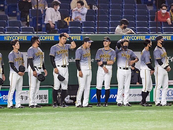 阪神が強いけど… 今さら聞けない主力＜野手＞マメ知識【山本加入で“猛虎ロバート”結成!? イケメン近本に天然な糸井】＜Number Web＞ photograph by Kiichi Matsumoto