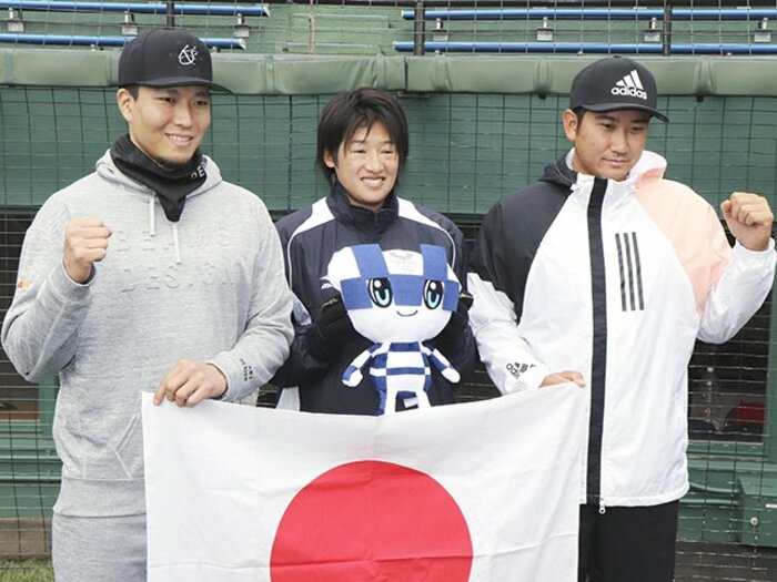 「千賀くんのノーノーをめっちゃ意識した」18歳のホークス千賀滉大がソフトボール上野由岐子に出会った“9年前”《侍ジャパン》<Number Web> photograph by JIJI PRESS