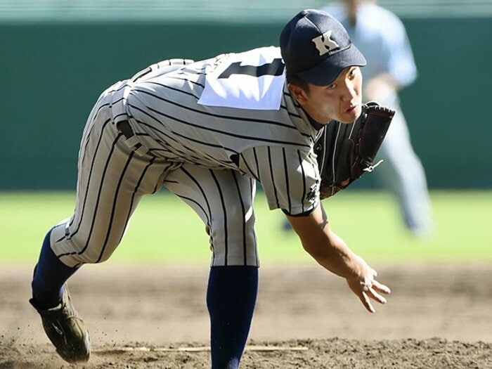 初日は3チームすべてが完投で勝利。「絶対エースvs.複数投手」の行方。<Number Web> photograph by Kyodo News