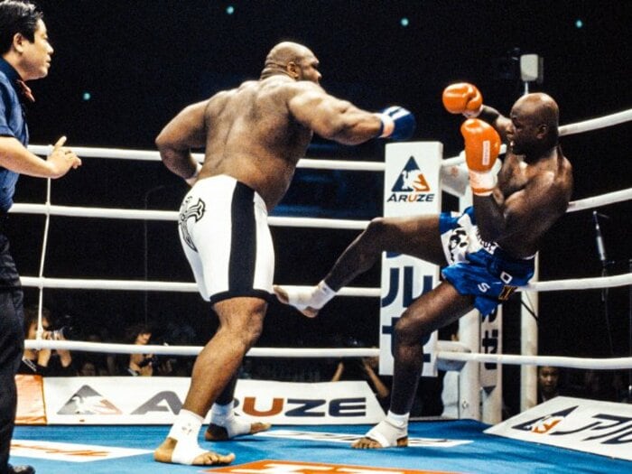 「ボブ・サップのパンチがうなりをあげて…」王者アーネスト・ホーストがパワーに屈した衝撃《カメラマンが見た名勝負・2002年10月》＜Number Web＞ photograph by Susumu Nagao