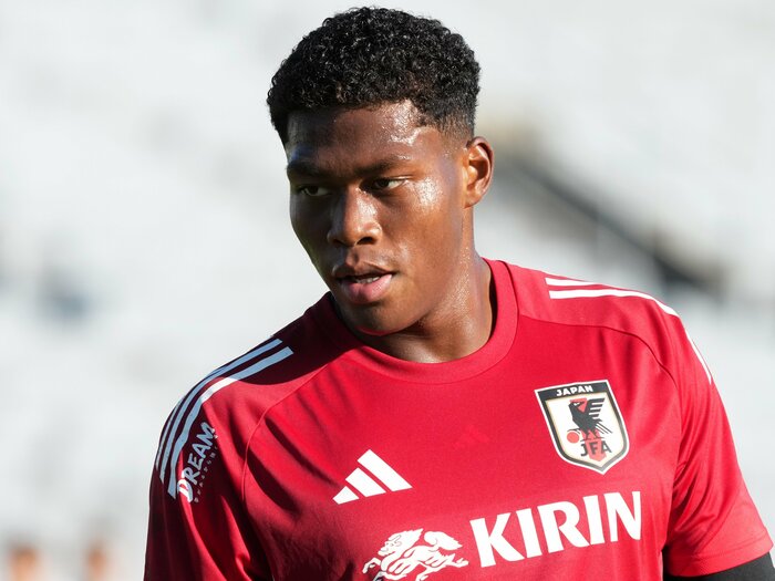 「批判的なことも言われたけど…」GK鈴木彩艶23歳がアメリカ現地で語った“イタリア移籍の本音”…あの“元日本代表監督”と何を話し込んだか？＜Number Web＞ photograph by Getty Images