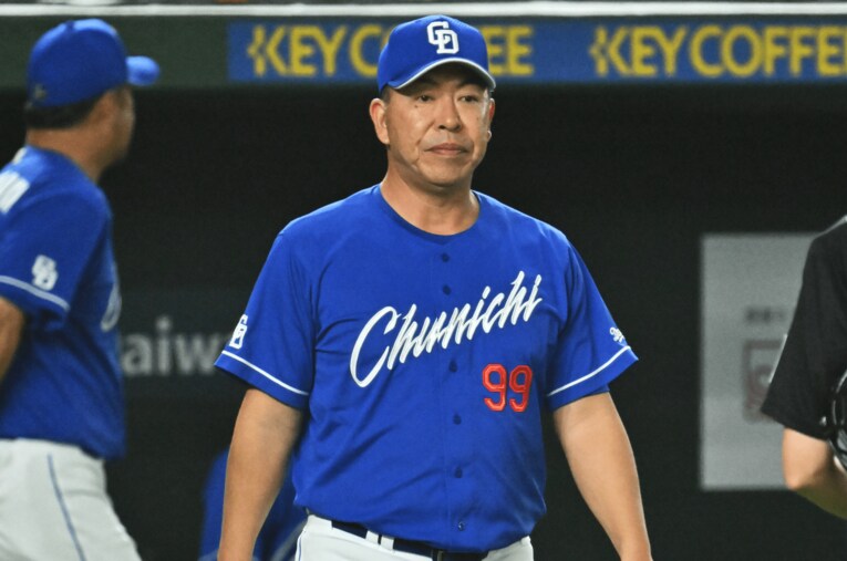 今季から中日を指揮する井上一樹監督（53歳）。3年連続最下位のチームを浮上させられるか ／ photograph by Hideki Sugiyama