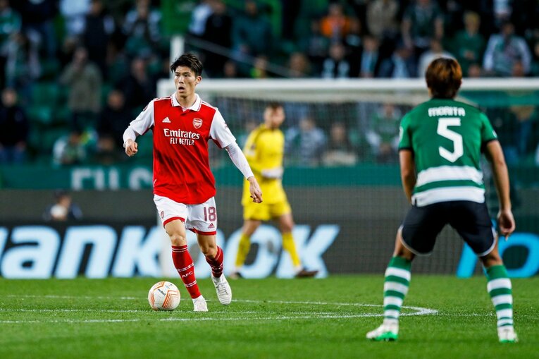 「モリタ、モリタ」とポルトガル地元カメラマン称賛…冨安健洋vs守田英正が「試合後にユニ交換」“EL日本人対決”を撮った(43)