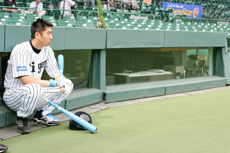 今岡誠　©︎BUNGEI SHUNJU