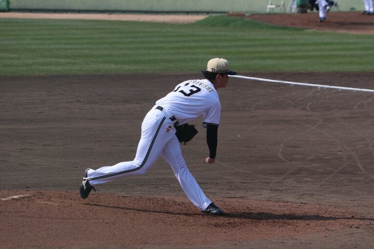 キャンプでの寺西　©Fumi Sawai