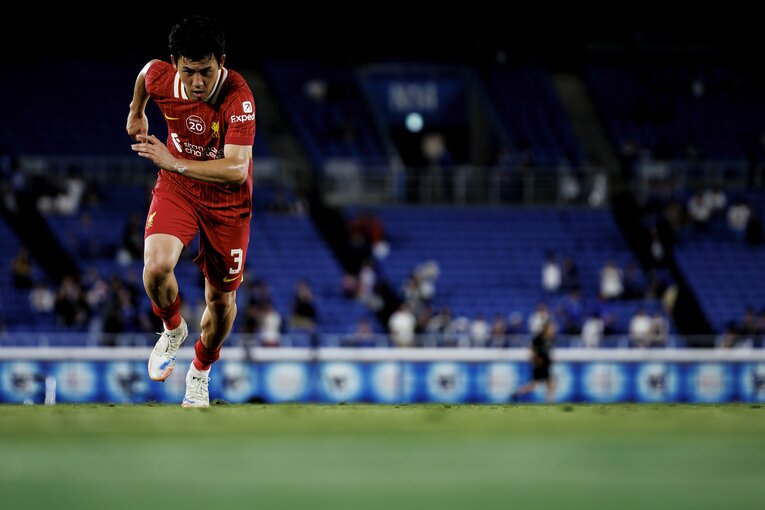 【リバプールで愛されるワタ・エンドウ（全20枚超）】（当時。リバプール＆日本遠征レア写真はまだまだ続きます）　©Kiichi Matsumoto