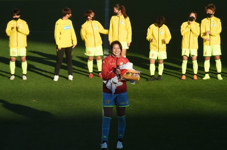 リーグ最終戦、引退セレモニーではすっきりとした表情をのぞかせた　©︎Itaru Chiba