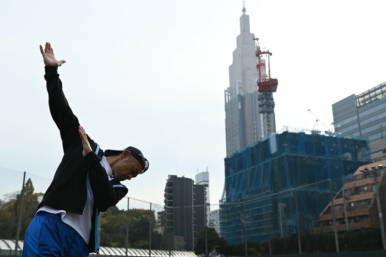 新宿高校野球部を指導したイチロー　©Naoya Sanuki