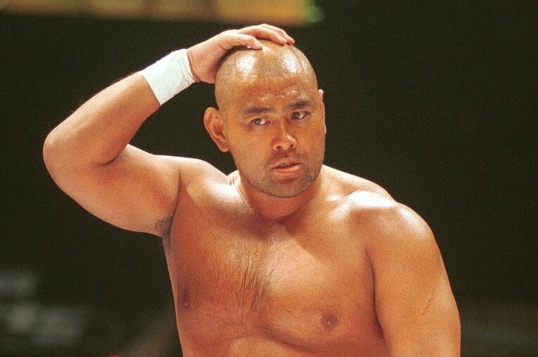 2000年の大晦日、リングの上で「スキンヘッド」に変身した姿を披露した武藤敬司 ／ photograph by 東京スポーツ新聞社