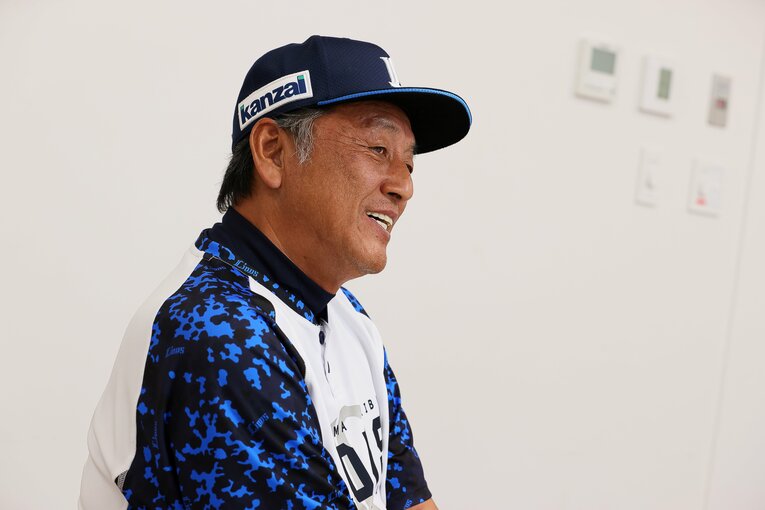 厳しい毎日の気分転換は「孫の写真を見ること」だそう。かつての「トレンディエース」時代を知るものには隔世の感が　©Shigeki Yamamoto