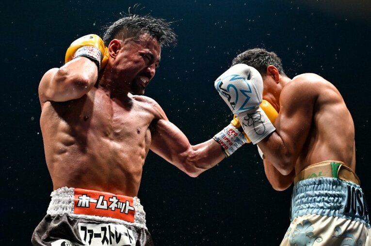 増田陸とのWBAバンタム級王座決定戦に臨む比嘉大吾。増田の強打を警戒しつつもサウスポー対策に自信をのぞかせた ／ photograph by Hiroaki Finito Yamaguchi
