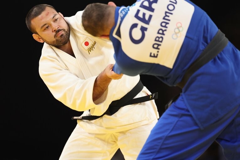 混合団体戦、準決勝ドイツ戦のウルフアロン　©Tetsuya Higashikawa/JMPA