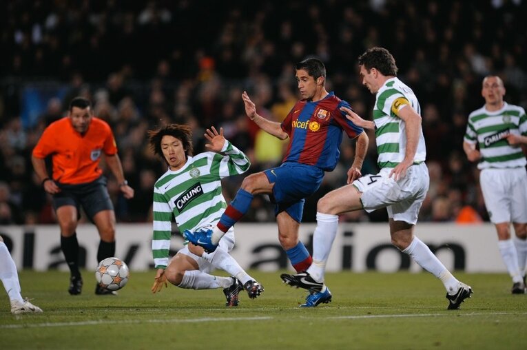 CLバルサ戦での中村俊輔　©Takuya Sugiyama