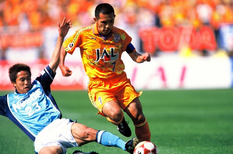 清水時代の伊東と磐田時代の福西　©Sports Graphic Number