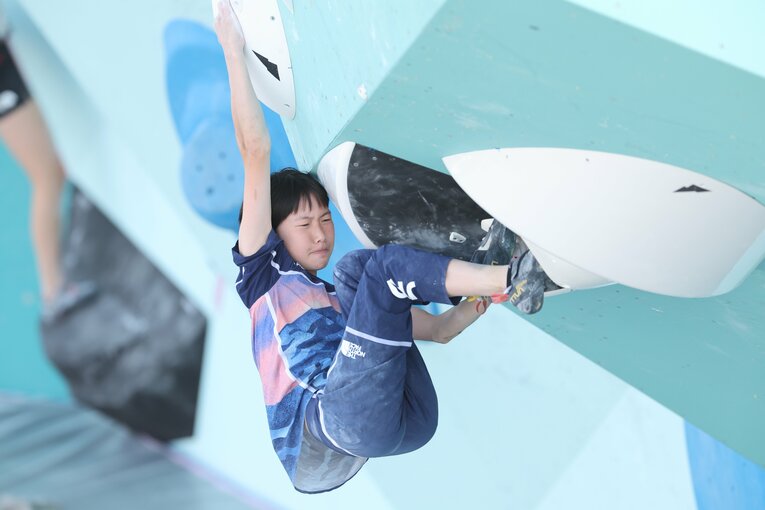 スポーツクライミング女子複合決勝の森秋彩　©Tetsuya Higashikawa/JMPA