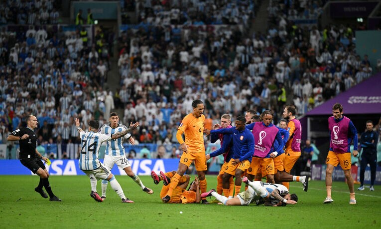 案の定、大乱闘に　©Getty Images