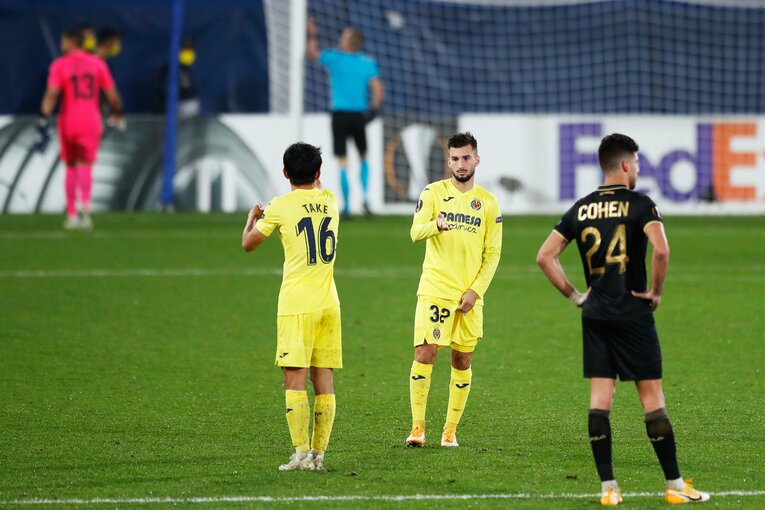 後半開始直前、コミュニケーションを取る©Daisuke Nakashima