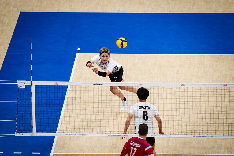 西田有志（VNLフランス戦）　©︎Volleyball World