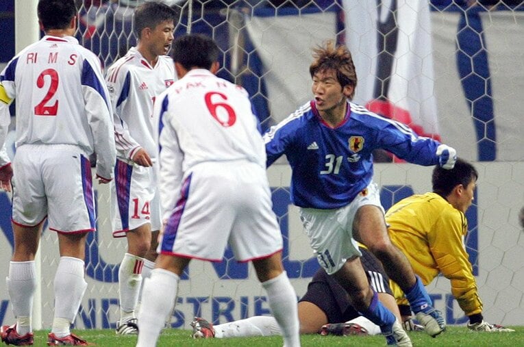 2005年2月9日ドイツW杯アジア最終予選、日本vs.北朝鮮。大黒の劇的なゴールを鄭大世はスタンドで観ていた。 ／ photograph by AFLO