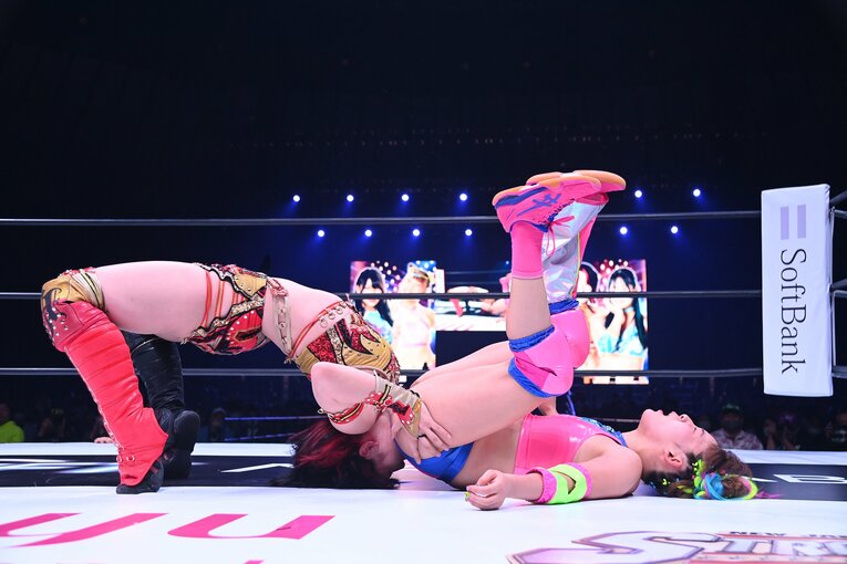 大技でのフィニッシュ自体が、フワちゃんの能力への評価だった　©STARDOM