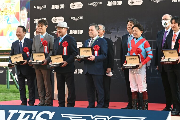「本当に立派な走りでした」コントレイルがジャパンCで有終の美…“男泣き”福永祐一が三冠馬と歩んだ「夢のような」2年間(33)