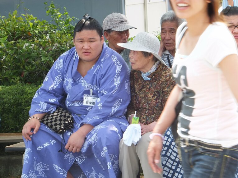 大相撲の“3.11”　被災地を訪れた力士たちの涙と誓い(20)