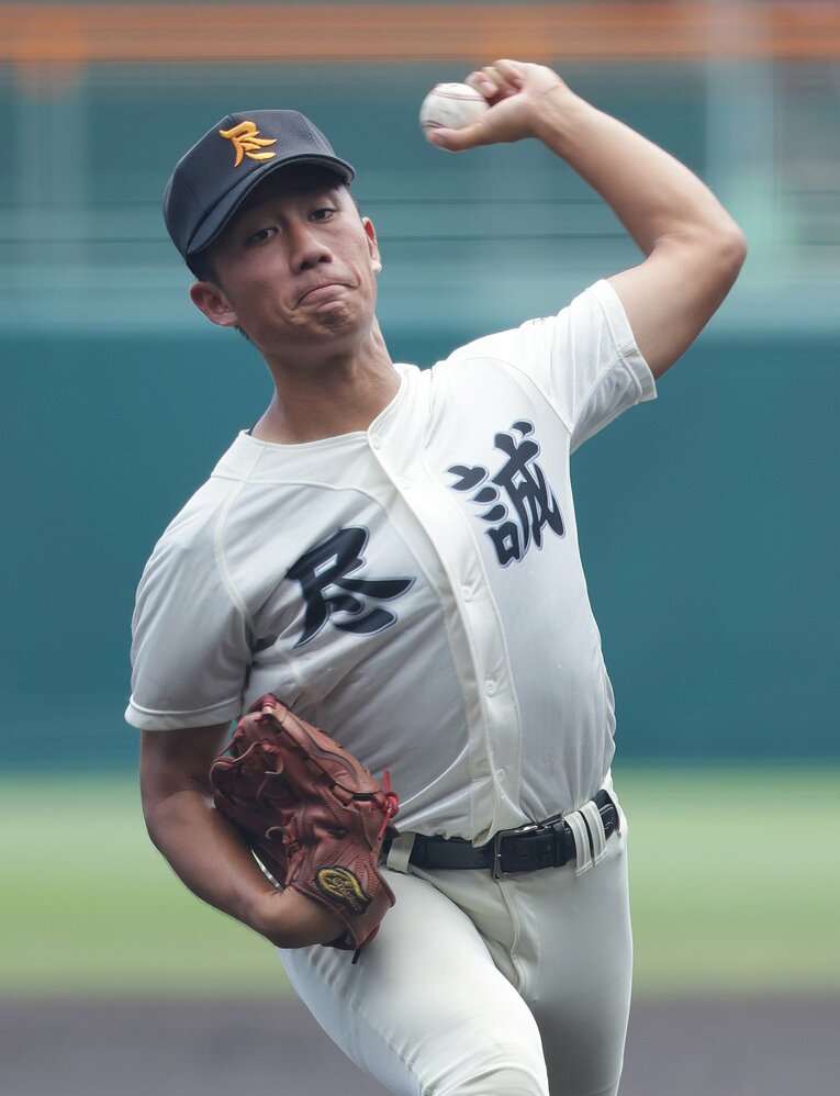 尽誠学園エースの広瀬。敗れはしたものの、昨夏優勝の京都国際相手に好投を見せた　©JIJI PRESS