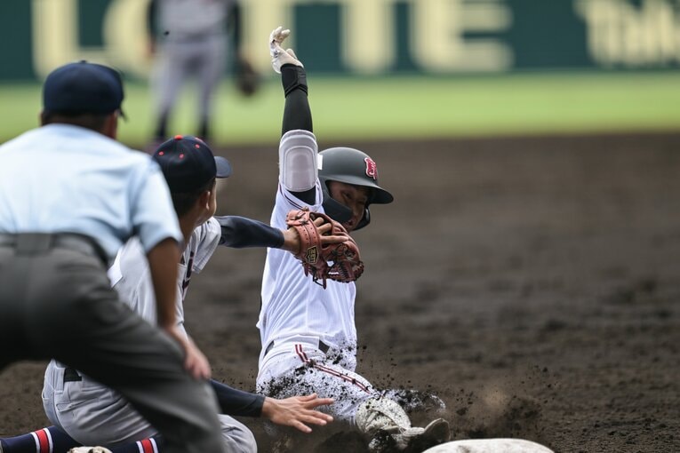 全力プレーの広陵　©︎Nanae Suzuki