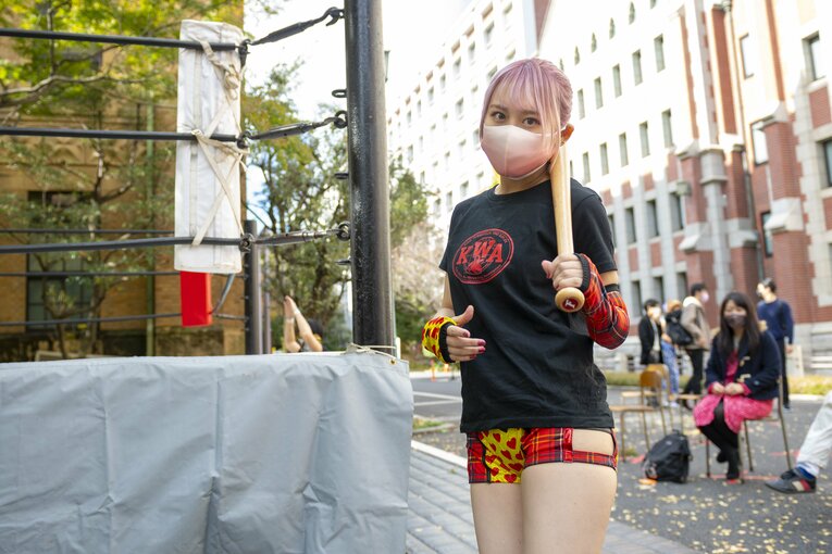 慶應プロレス研究会“唯一の女子学生レスラー”無村架純が“男子相手”に闘う理由「木村花さんみたいに」《特別フォトインタビュー》(88)