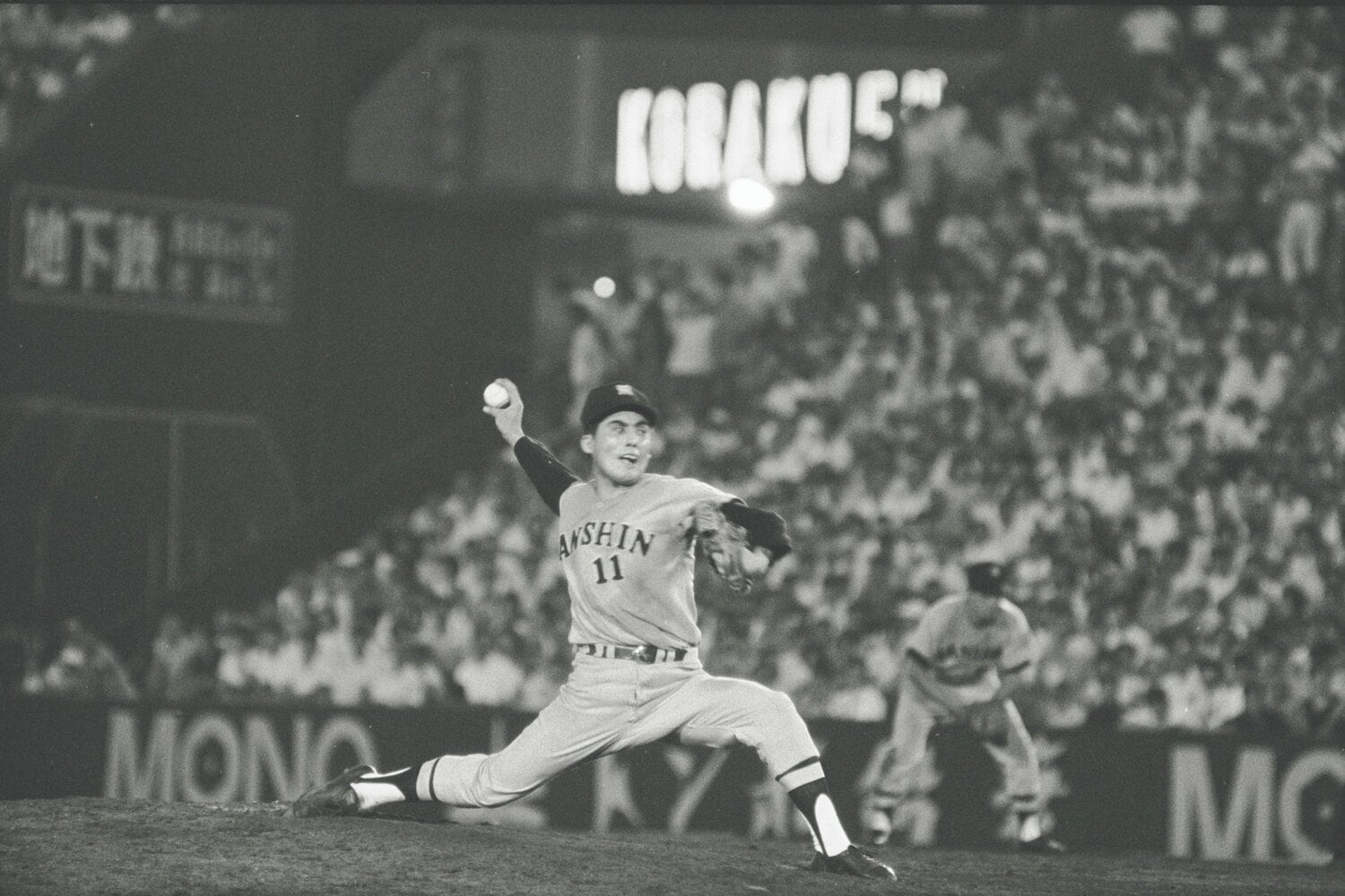 現役時代の村山実。1970年に防御率「0.98」をマークした　©BUNGEISHUNJU