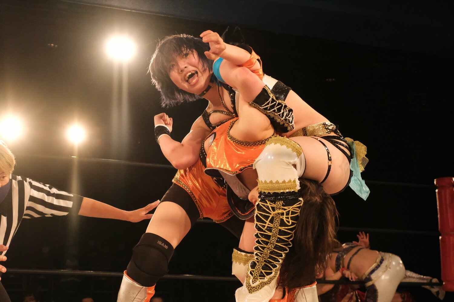 澄川には卍固め。使う技が似ているだけにお互い意識し合っていたようだ