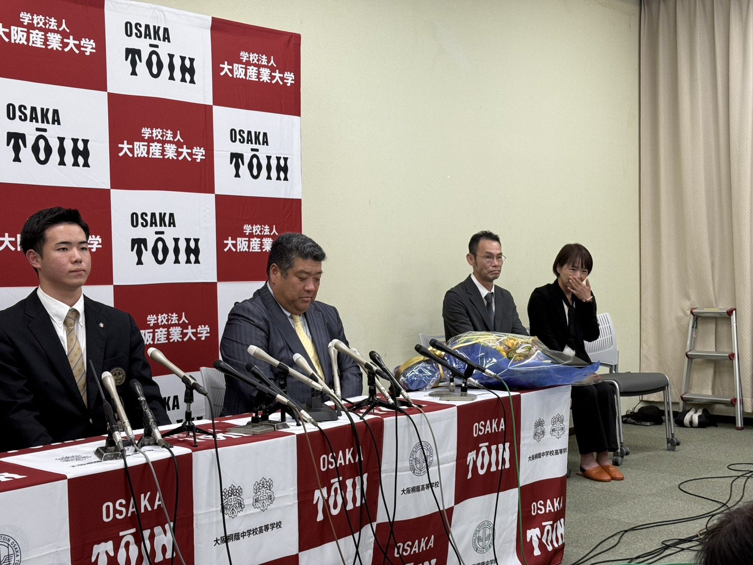 指名された森の記者会見 ©Yuji Yanagawa