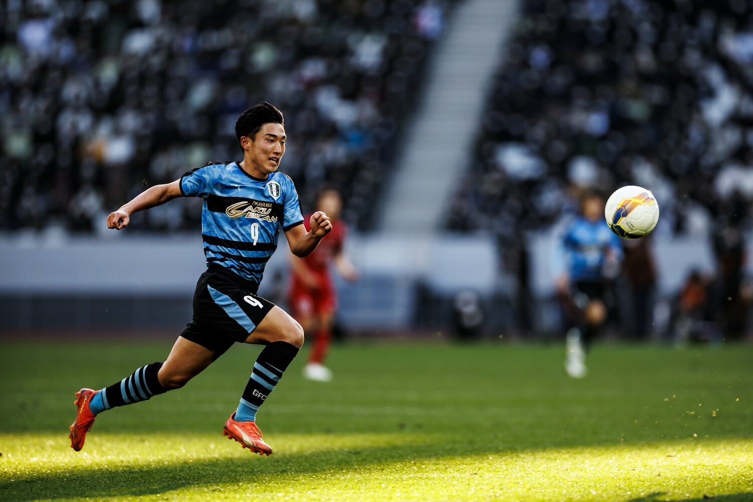 決勝戦でもオウンゴールを誘発させた岡山学芸館FW今井拓人　©︎Kiichi Matsumoto