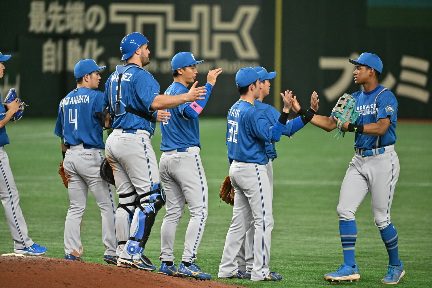 外野手として好守、強肩でも魅せる万波　©Hideki Sugiyama