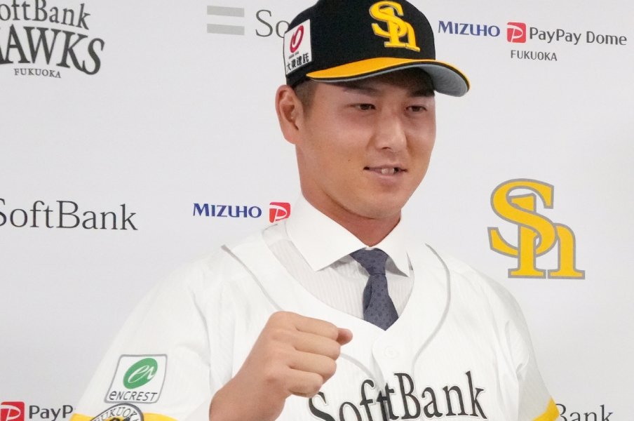 巨人から電撃トレードも「まだ福岡でホテル暮らし」秋広優人“その後”…練習を見た王貞治がソフトバンク現地記者に“本音”「おとなしい打ち方するね」<Number Web> photograph by JIJI PRESS