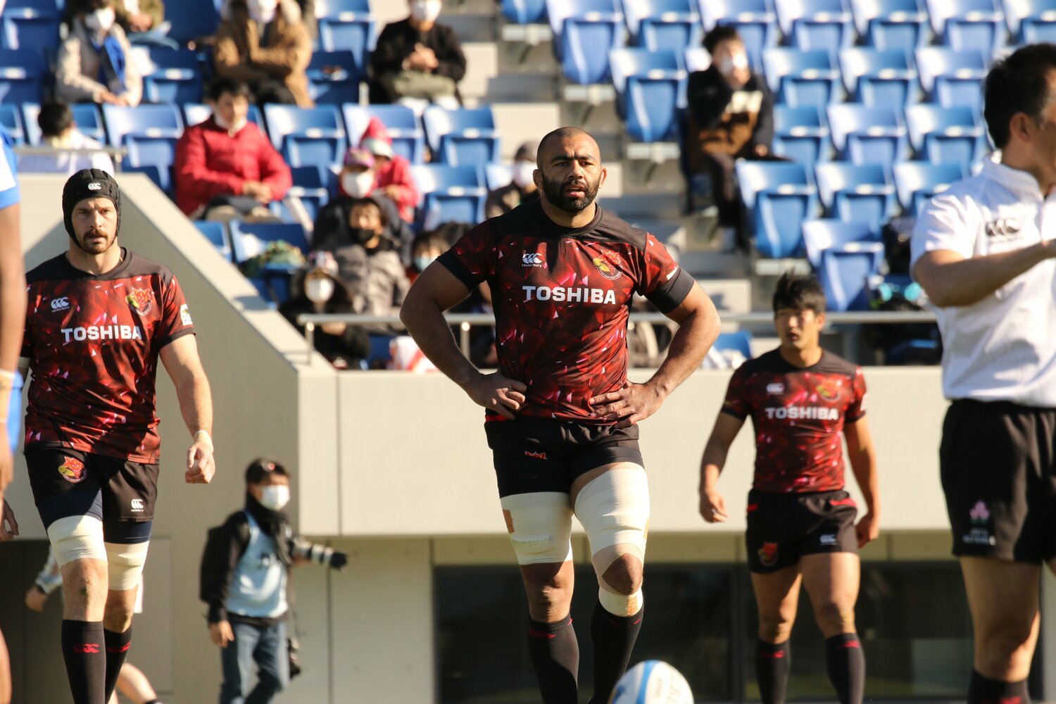 この日の後半、福井のトイメンになるNo.8で出場したリーチ マイケル　©Nobuhiko Otomo