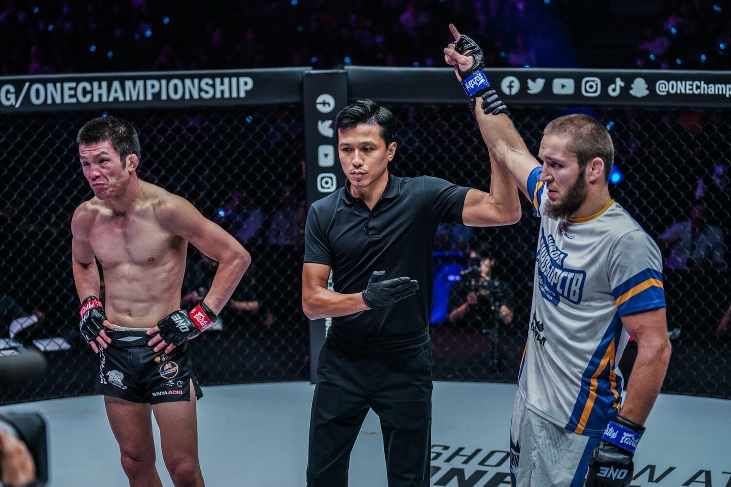 手痛い敗戦にも「納得してます」と青木　©ONE Championship