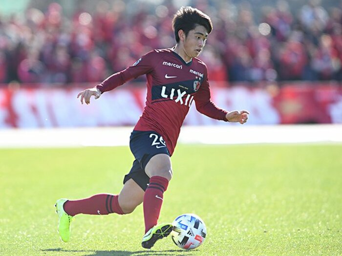 鹿島の新スタイルは間に合うか。異例の公開練習試合で4失点敗北。＜Number Web＞ photograph by AFLO