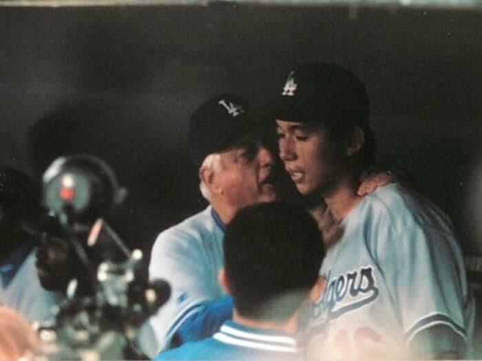 ラソーダと稀有なパーソナリティ。名将が語っていた“監督論”「鳩を手で包んでやるような仕事だ」<Number Web> photograph by 西山和明