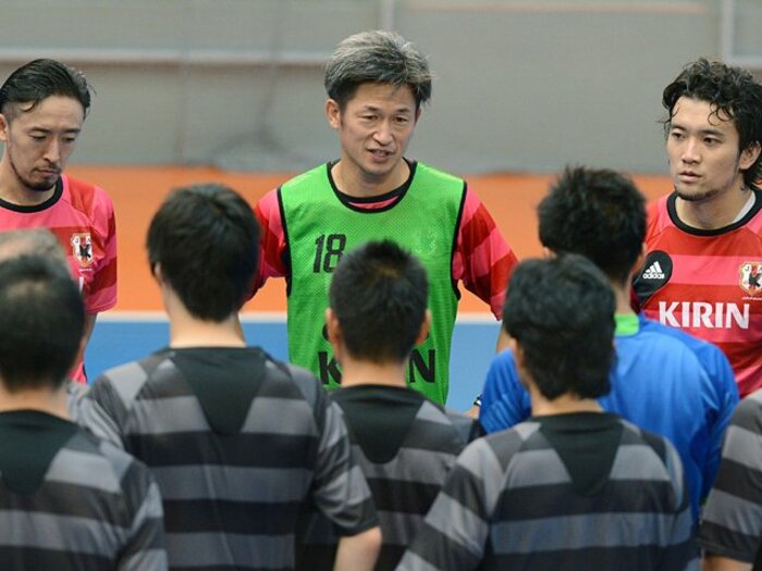カズはフットサルの代表で輝けるか？合宿の現場で目撃した課題と希望。 ＜Number Web＞ photograph by Kyodo News