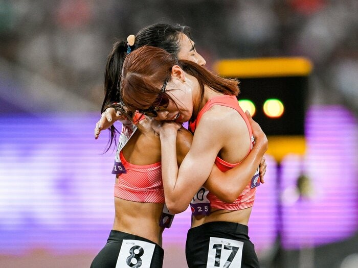 「なんで？」「こんなはずじゃなかった」東京世界陸上“感動の抱擁”までの山本有真の波乱の日々…出場権を懸けたレースで「まさかの失速」＜Number Web＞ photograph by Nanae Suzuki