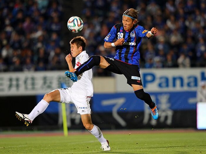 ガンバはなぜ残留争いに甘んじるか。“個の伝統”が新スタイルの障害に？＜Number Web＞ photograph by J.LEAGUE PHOTOS