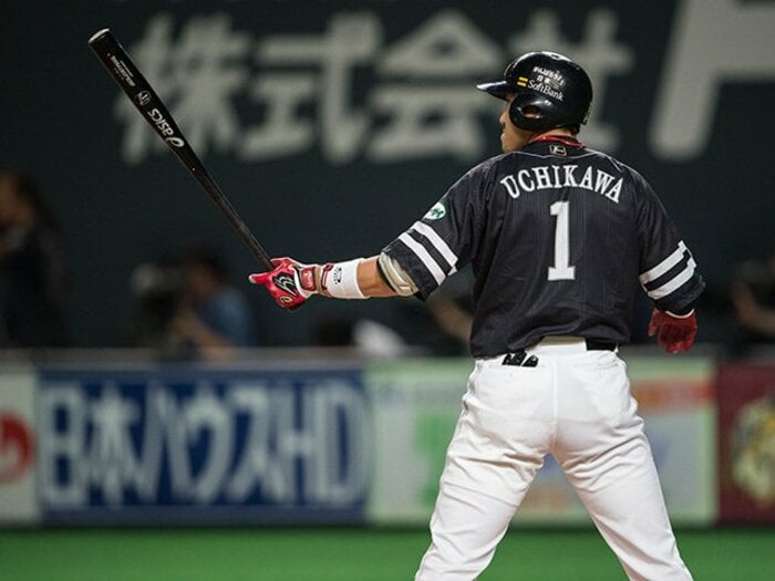 チームの重圧を全部背負って打つ！4番の主将・内川聖一が目覚めた夜。＜Number Web＞ photograph by Nanae Suzuki