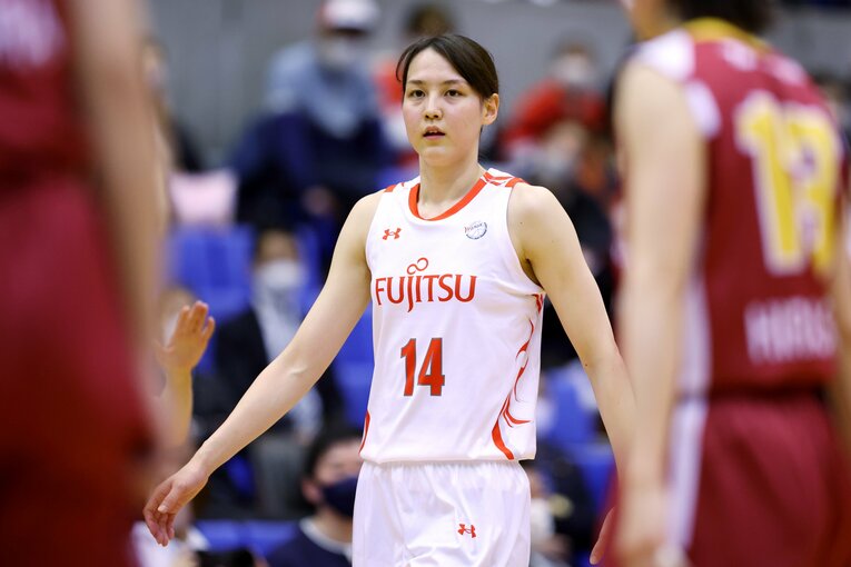 バスケ現役時代の真美子さん　©AFLO