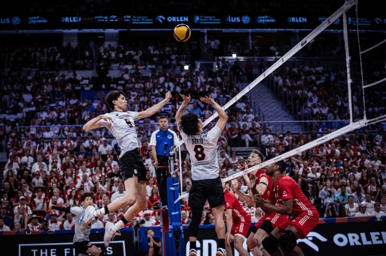 ネーションズリーグ準決勝（vsポーランド）©︎FIVB