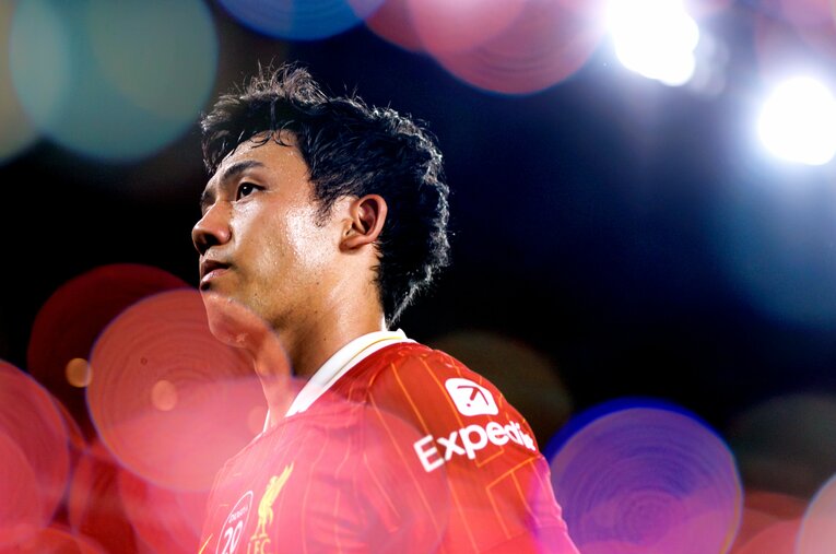 リバプールで着実に信頼を積み上げる遠藤航（32歳）。旧知のテレビディレクターに本音を明かした ／ photograph by Kiichi Matsumoto