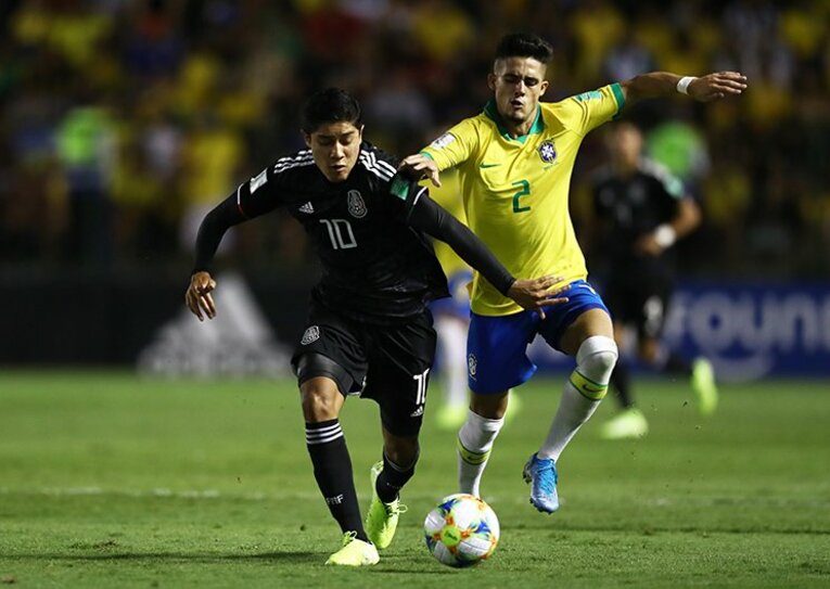 水沼貴史が高校世代に求める素質。「伸びる選手にあるものは……」(2)