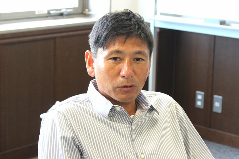 1990年代と現在の育成環境の違いについて語る中田浩二　©Number Web