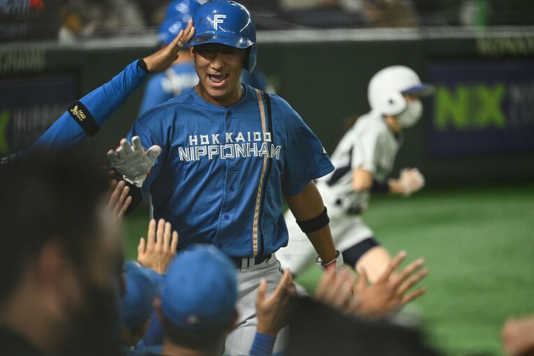 途中出場で二塁打を放った有薗 　©Nanae Suzuki